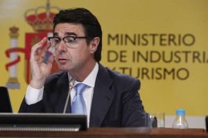 El ministro Soria solicitó la suspensión cautelar de la ley de autoconsumo eléctrico de Murcia